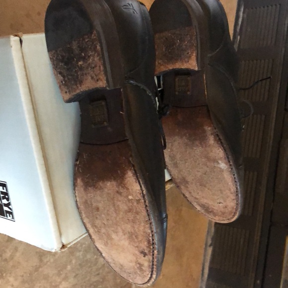Frye Erin oxfords. Black, size 6B - Picture 5 of 5